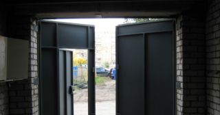 Купить гаражные ворота распашные Сокол, цена от 3951 руб.
